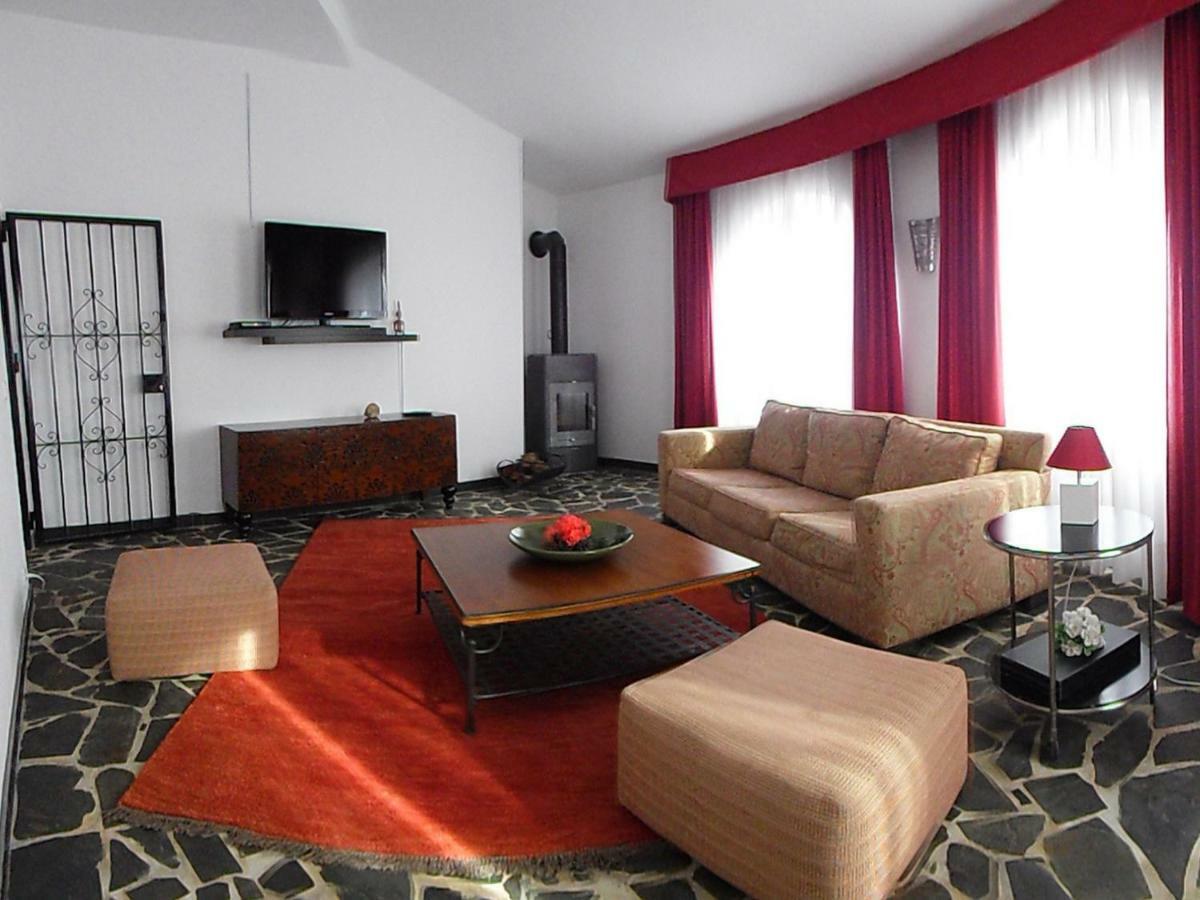 Villa Benavero Boutique Style Within Fenced Tropical Garden Calpe Esterno foto